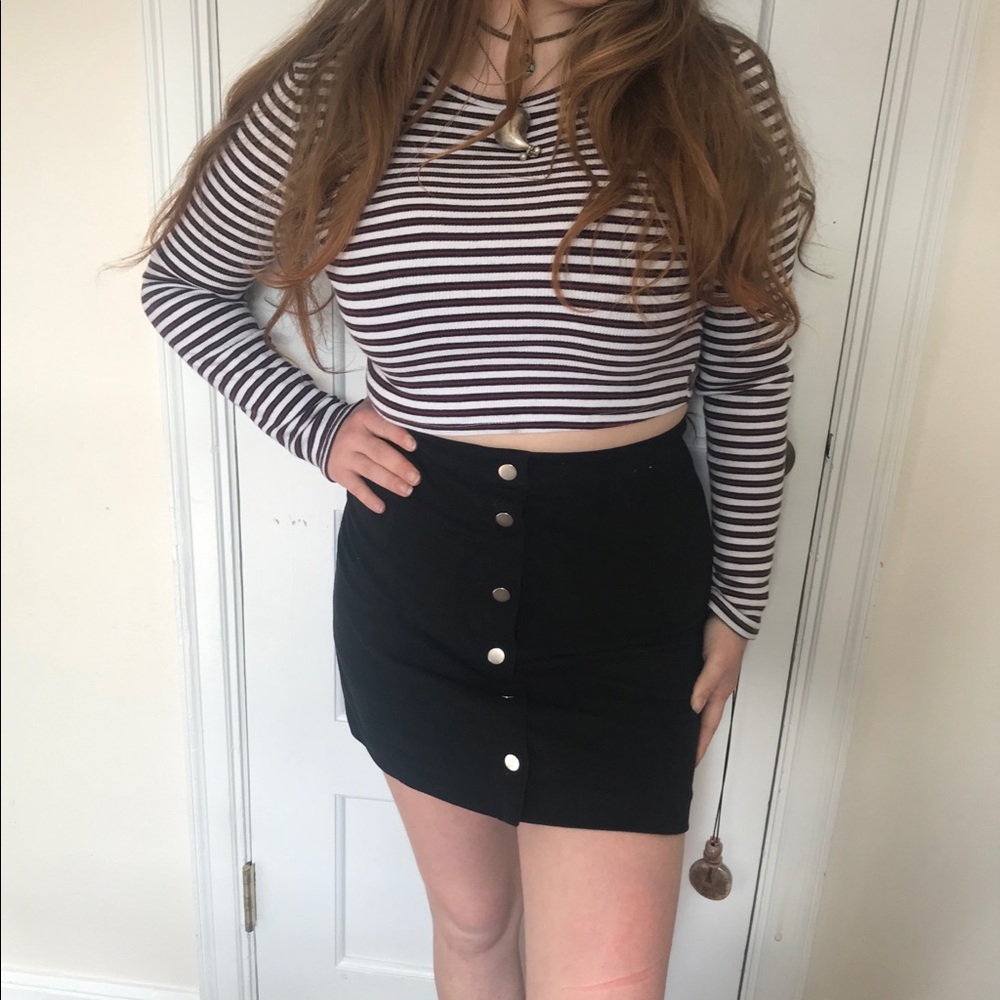 Cute, comfy long sleeve crop!